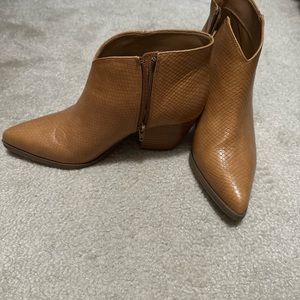 Tan/yellow snakeskin look booties